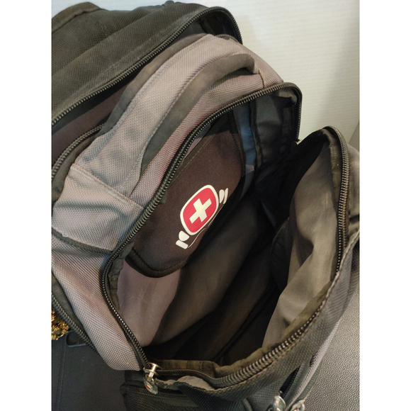 SwissGear Backpack - Picture 6 of 6
